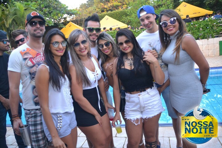 A Casa Caiu - Festa da Civil