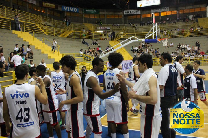 Franca Basquete X Lins