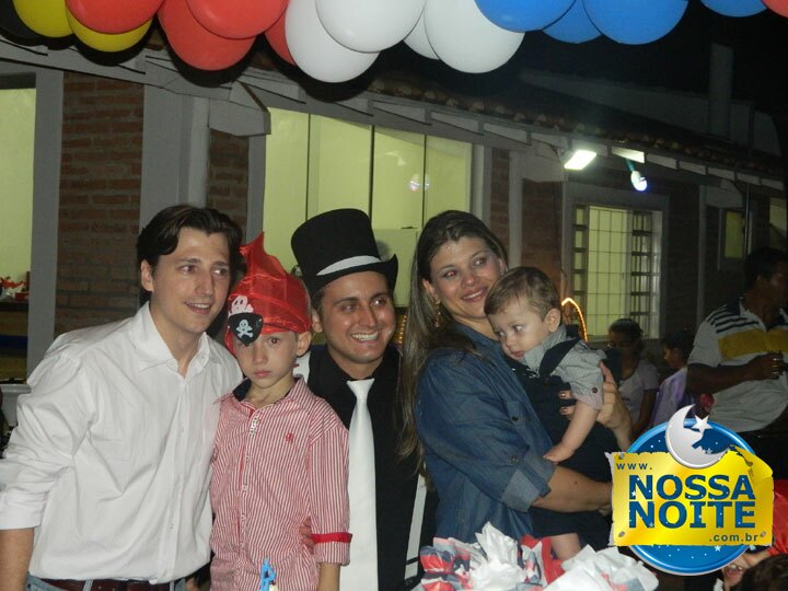 Caio e Guilherme- Circus Magia