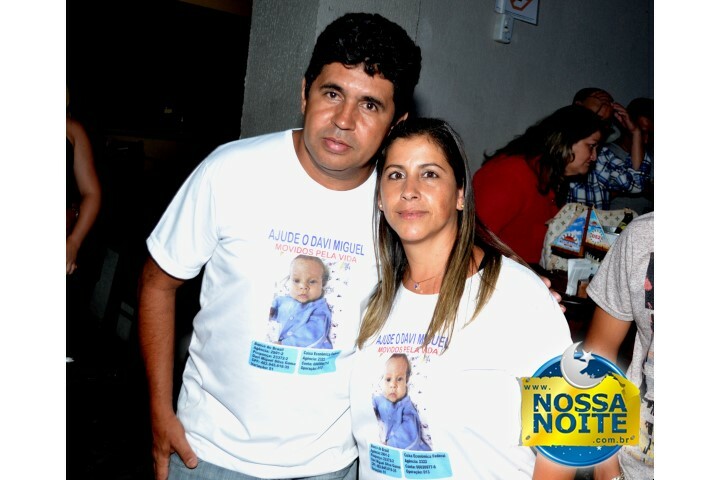 Os amigos em prol do Davi Miguel