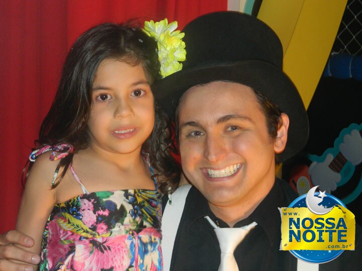 Luiza de 7 anos- Circus Magia