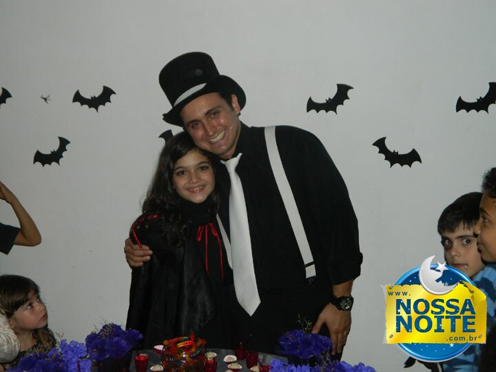 Naomi - Circus Magia