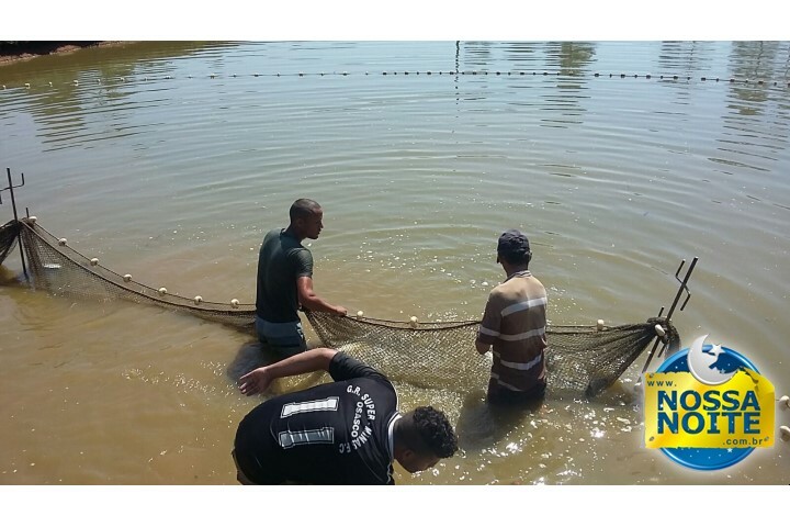 Castelinho - Soltura peixes na lagoa