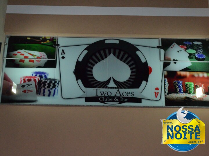 Two Aces Clube e Bar